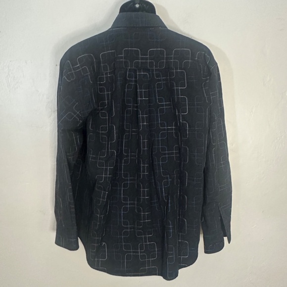 Bugatchi Embroidered Long Sleeve Shirt Medium Gently worn 100% cotton 23" armpit - Picture 3 of 4